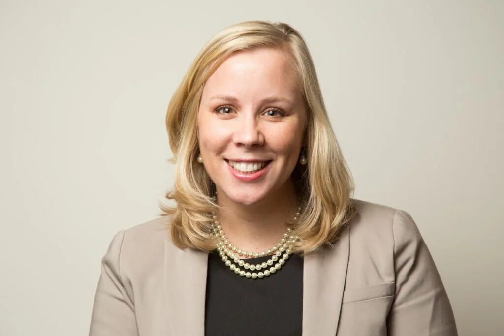 Elizabeth Rowley Headshot